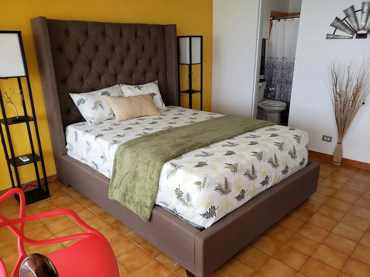 아파트 Gorgeous Beach Front Studio With Electricity Water Ac 루키요