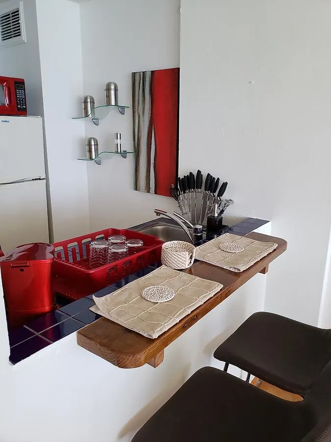 아파트 Gorgeous Beach Front Studio With Electricity Water Ac 루키요
